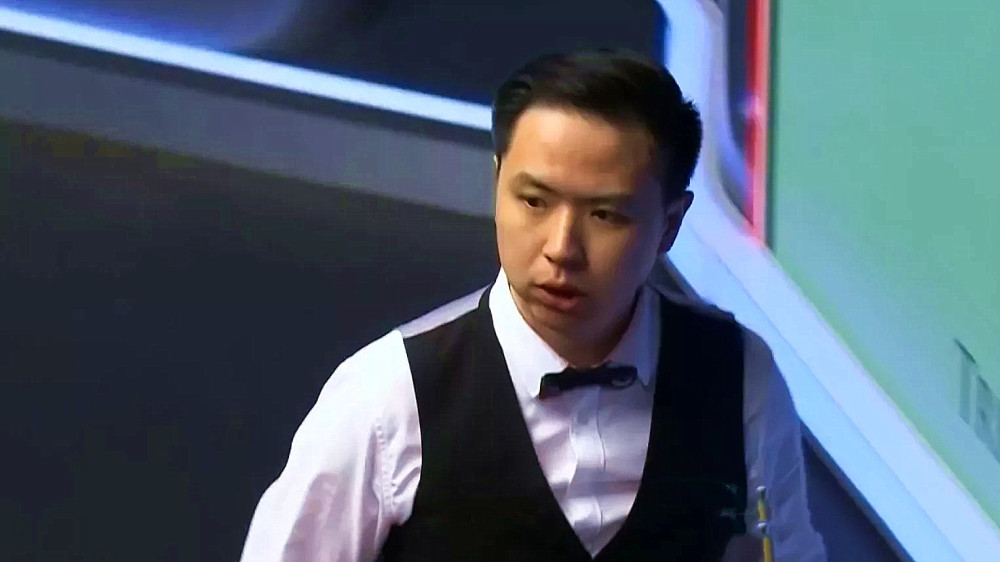 的紧张氛围 的紧张氛围