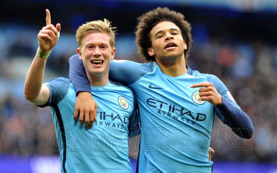 人群中的影 人群中的影